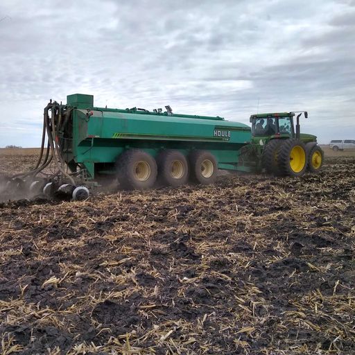 Fall manure application: Plans, resources & strategies for Minnesota farmers cover art