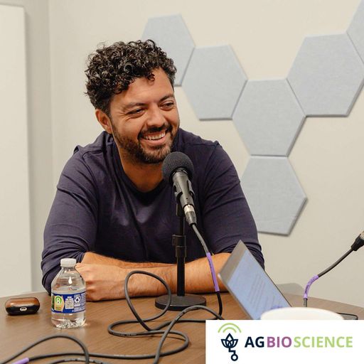 304. Atarraya’s Daniel Russek on real sustainability, innovation in aquaculture and bringing food production back to its natural cycle cover art