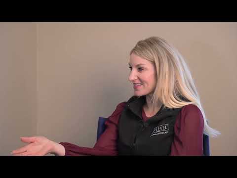 317 | Mentorship, Motherhood, and Veterinary Medicine with Dr. Liz Strahl